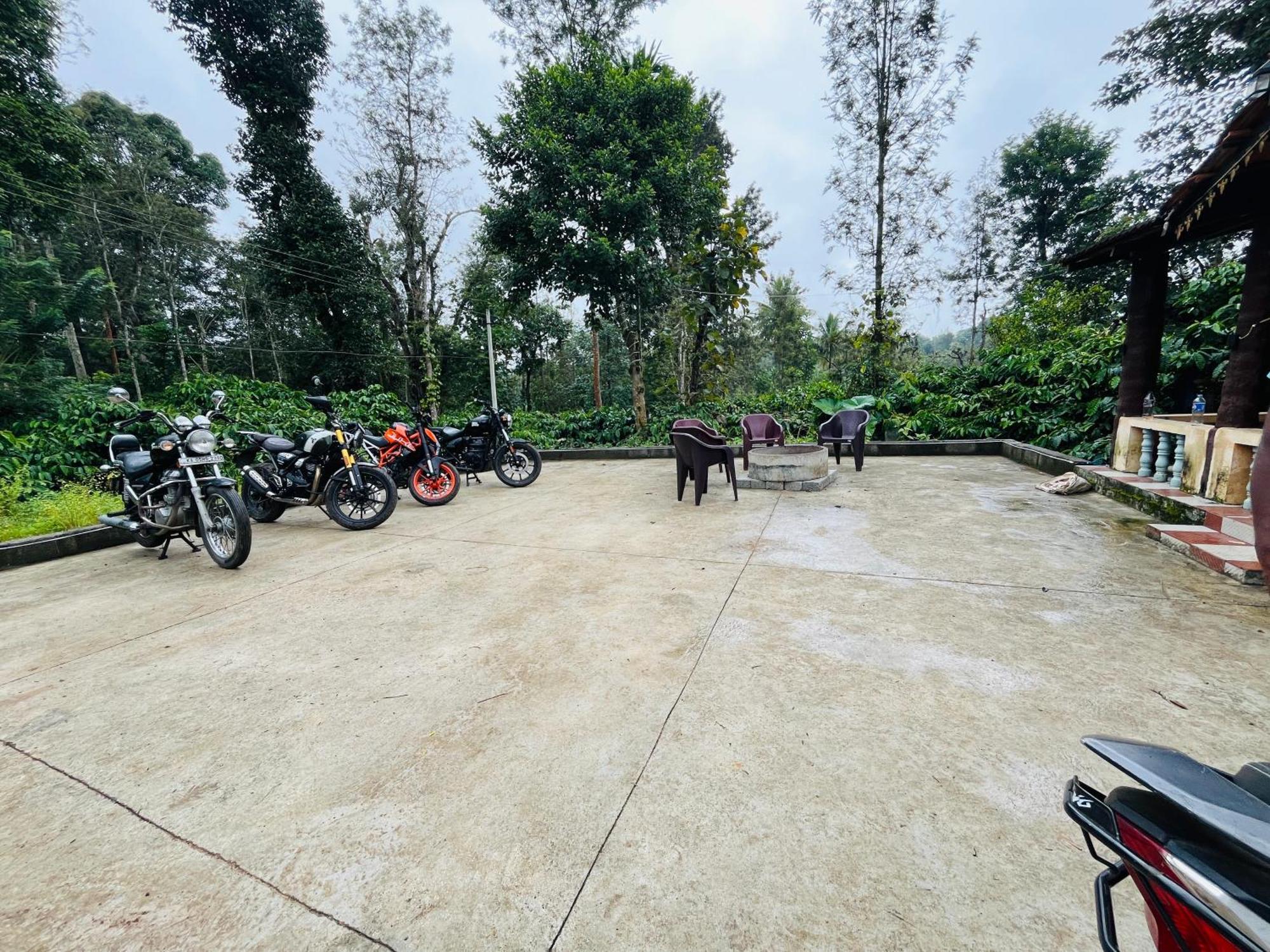 Preetham Homestay Kushālnagar Exterior foto